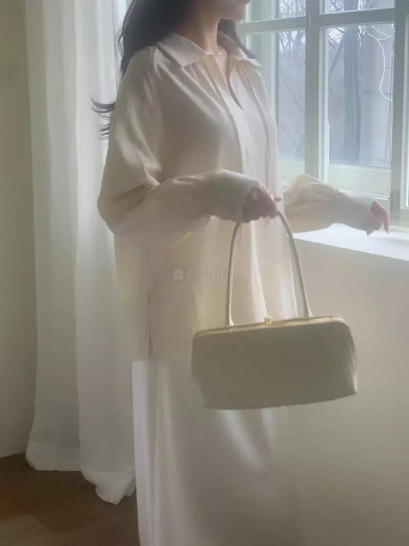 Milui - Korean Women Fashion - #womensfashion - Cur Blouse - 3