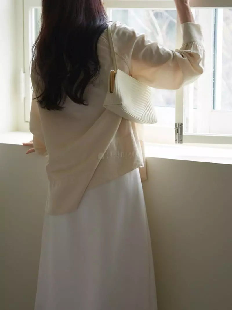 Milui - Korean Women Fashion - #womensfashion - Cur Blouse - 9