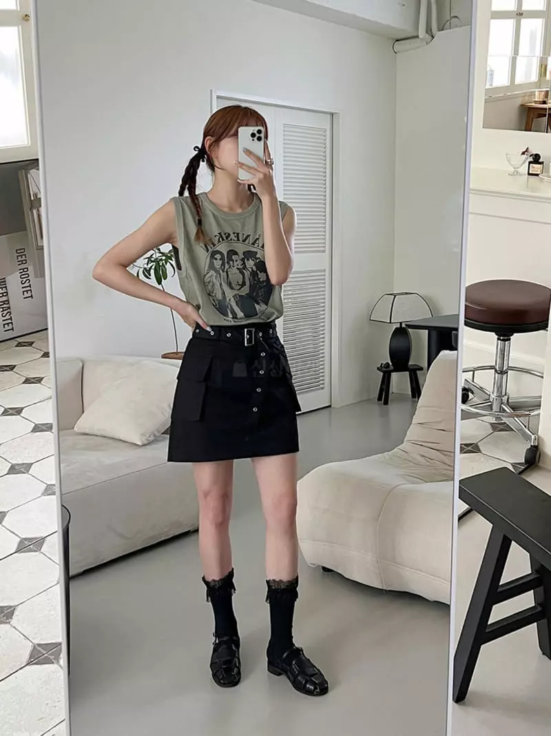More Than - Korean Women Fashion - #momslook - Rock And Roll Sleeveless - 4