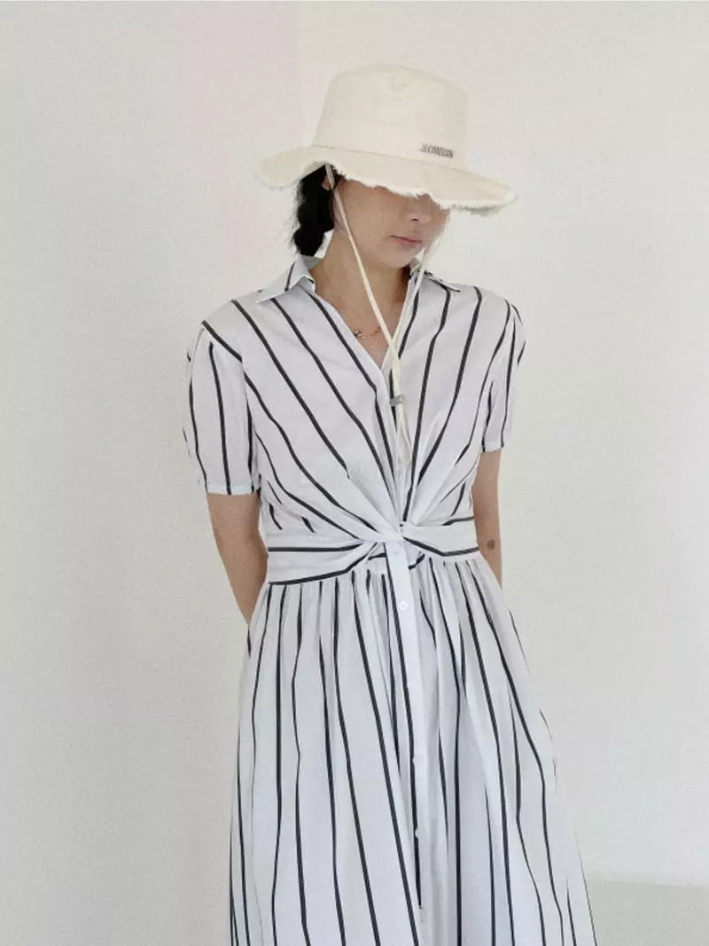 Oli Seoul - Korean Women Fashion - #womensfashion - Black Signal One-piece - 4