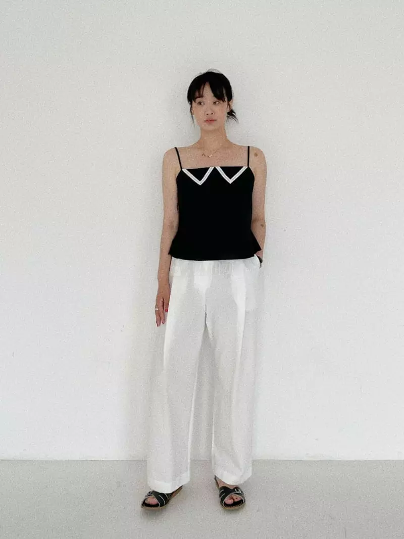 Oli Seoul - Korean Women Fashion - #womensfashion - Balck Asper Sleeveless Blouse - 4