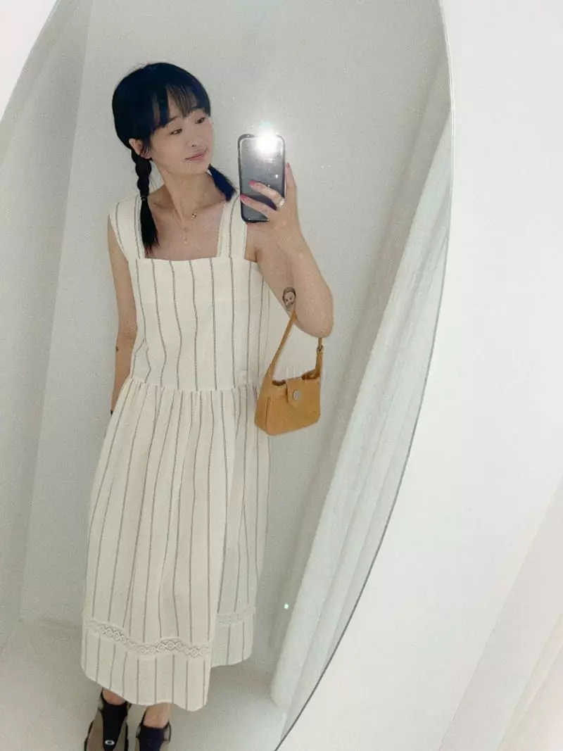 Oli Seoul - Korean Women Fashion - #momslook - Ivory Daisy One-piece - 12