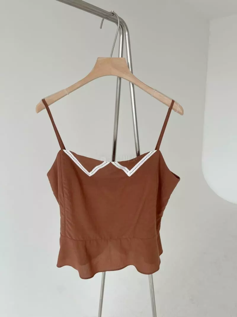 Oli Seoul - Korean Women Fashion - #thelittlethings - Brown Sleeveless Blouse - 11