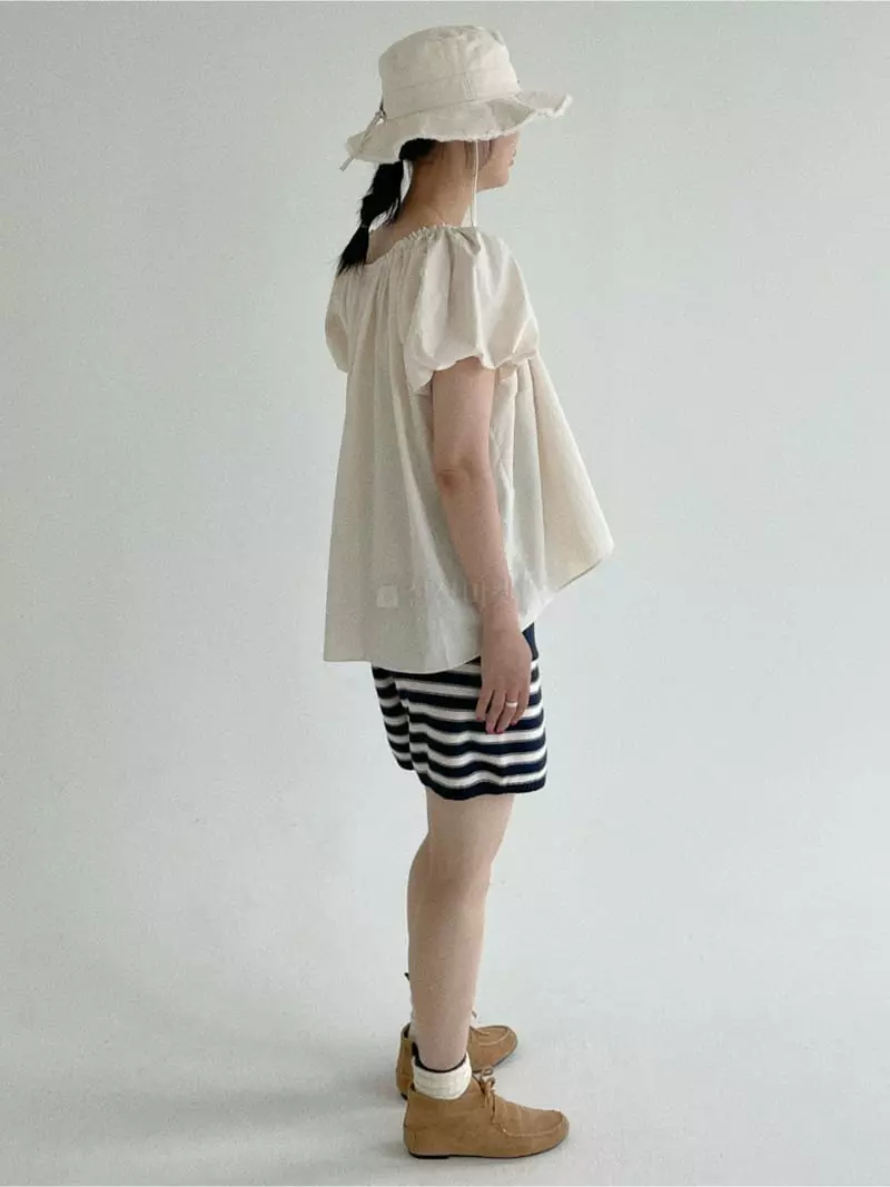 Oli Seoul - Korean Women Fashion - #vintagekidsstyle - Ivory Sugar Blouse - 7