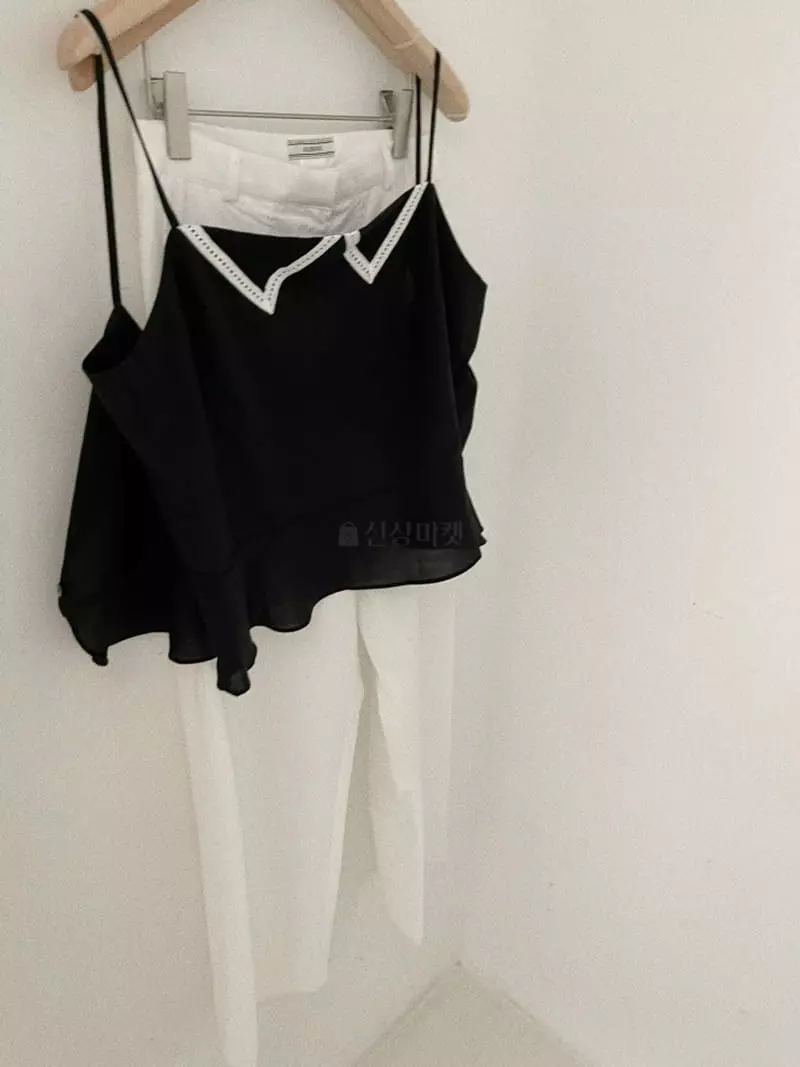 Oli Seoul - Korean Women Fashion - #womensfashion - Balck Asper Sleeveless Blouse - 7