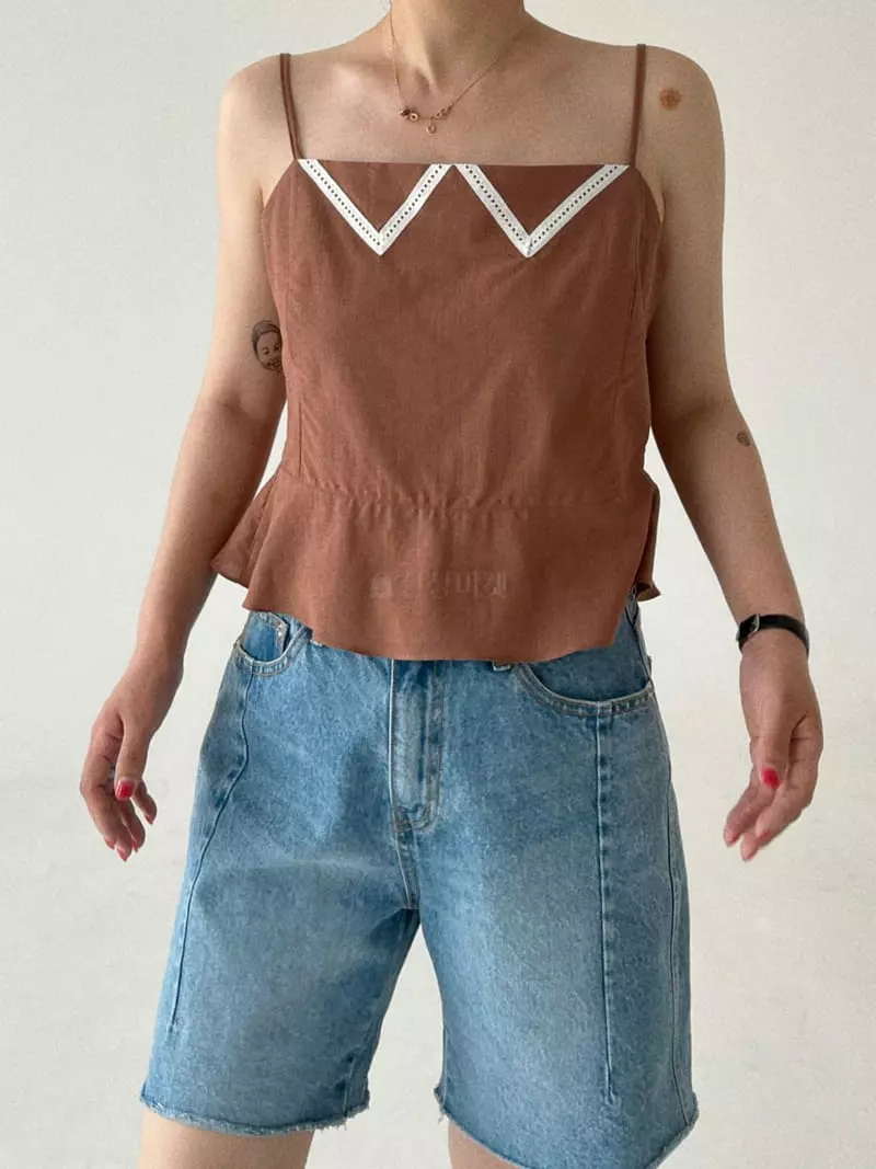 Oli Seoul - Korean Women Fashion - #womensfashion - Brown Sleeveless Blouse - 3