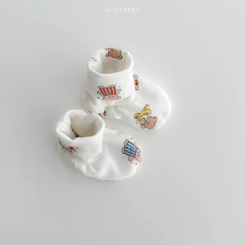 Oott Bebe - Korean Baby Fashion - #babyoninstagram - Friends Foot Hand Warmer