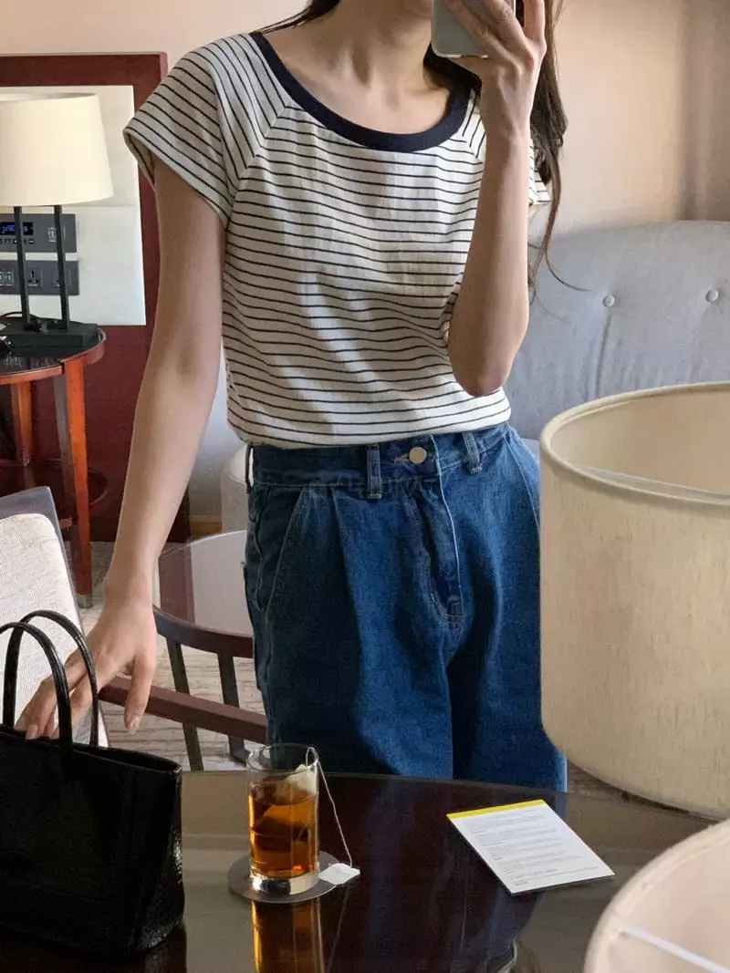 Ovu - Korean Women Fashion - #vintagekidsstyle - Candy Stripes Tee - 2