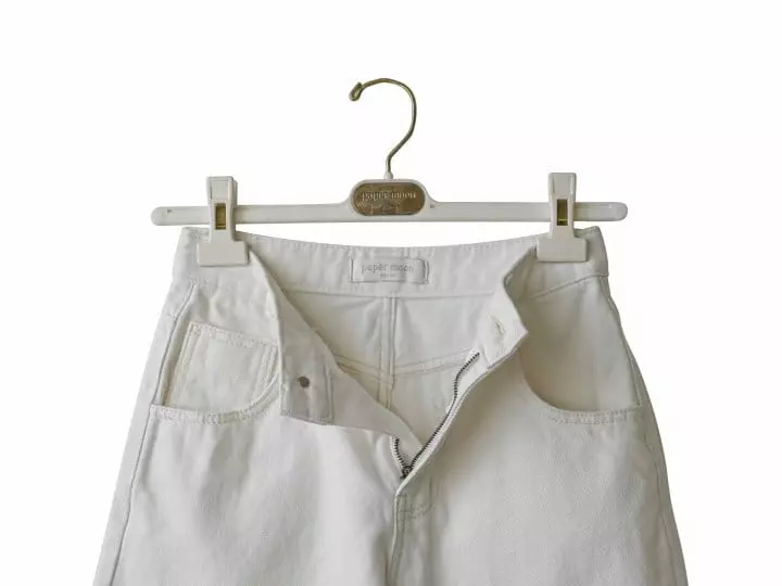 Paper Moon - Korean Women Fashion - #restrostyle - Cut Out Jeans - 9