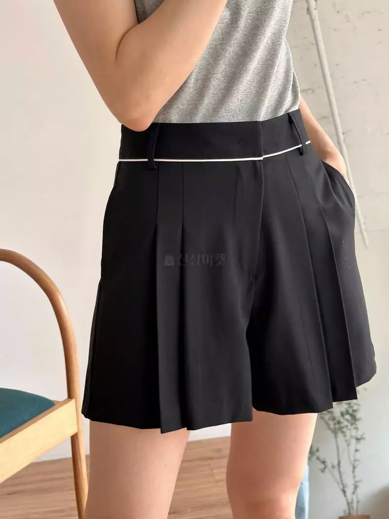 Sea Sand Salt - Korean Women Fashion - #momslook - Martin Shorts - 3