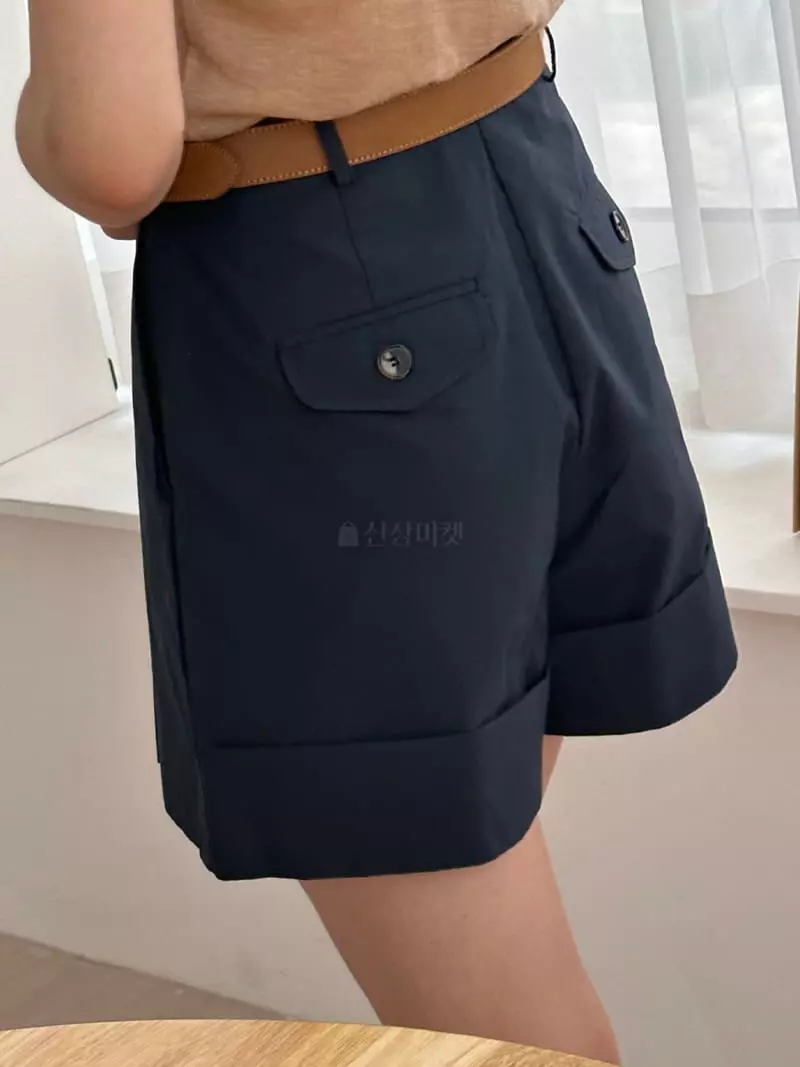 Sea Sand Salt - Korean Women Fashion - #momslook - Capra Shorts