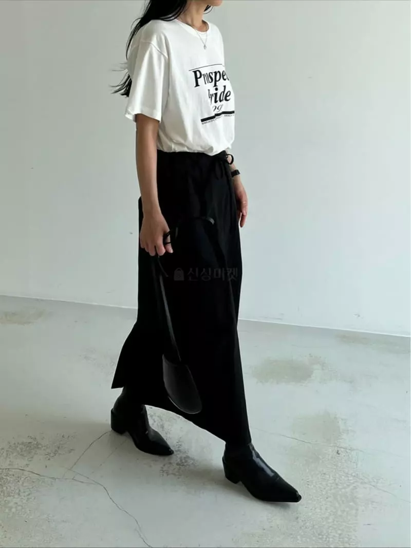 Taupe - Korean Women Fashion - #womensfashion - Prade Tee - 11