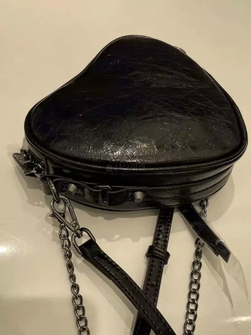 Trouvaille - Korean Women Fashion - #womensfashion - Heart Moter Cross Bag - 8