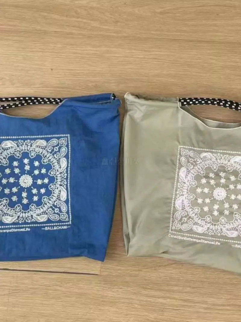 Trouvaille - Korean Women Fashion - #momslook - Paisely Tote Shoulder Bag - 4