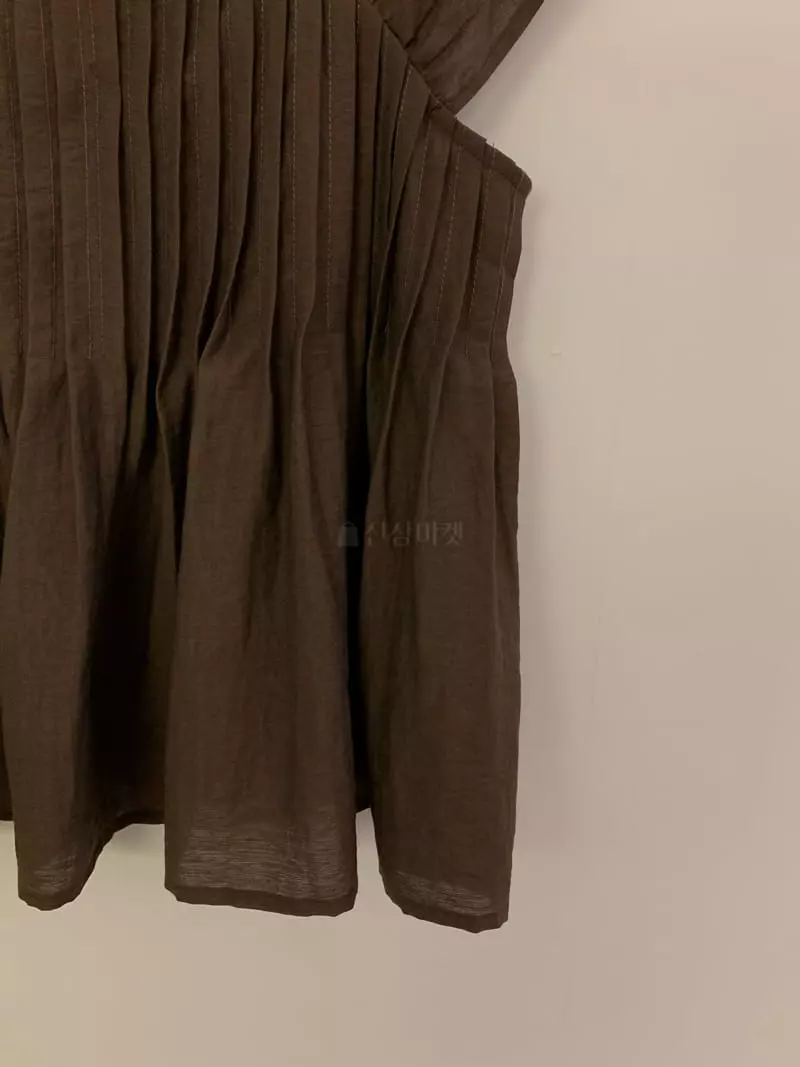 Underkey - Korean Women Fashion - #momslook - Pintuck Blouse - 10