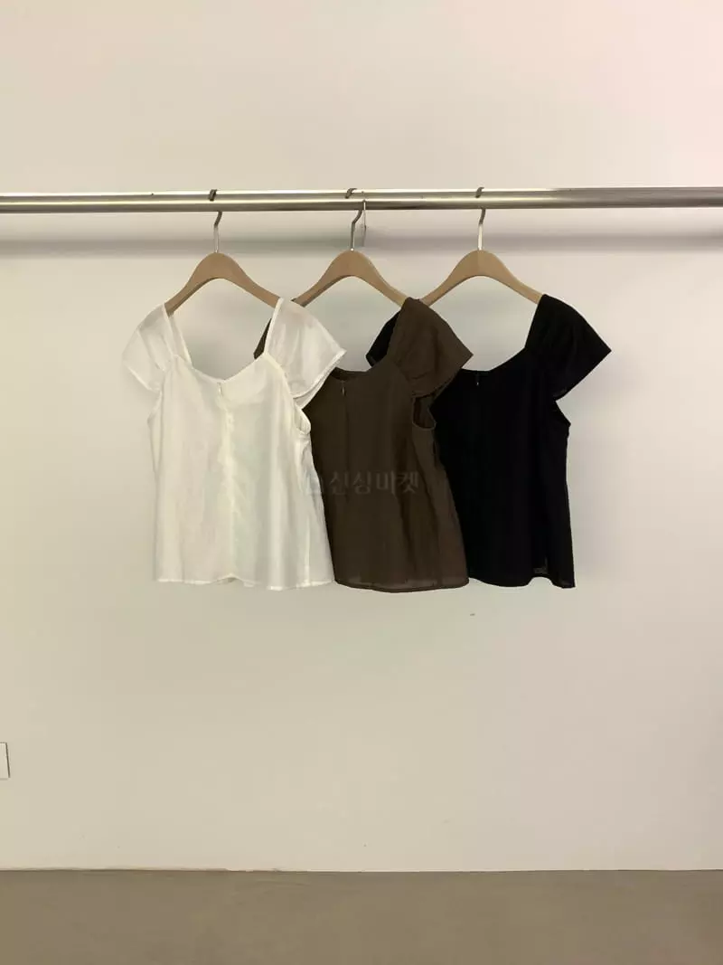 Underkey - Korean Women Fashion - #momslook - Pintuck Blouse - 2