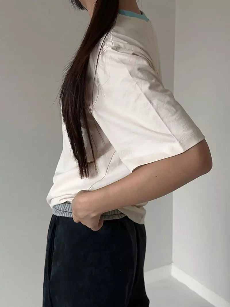 Unene Garden - Korean Women Fashion - #momslook - Urban Tee - 9