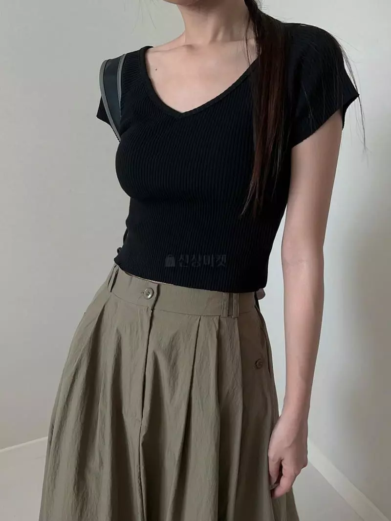 Unene Garden - Korean Women Fashion - #momslook - Leo Tee - 6