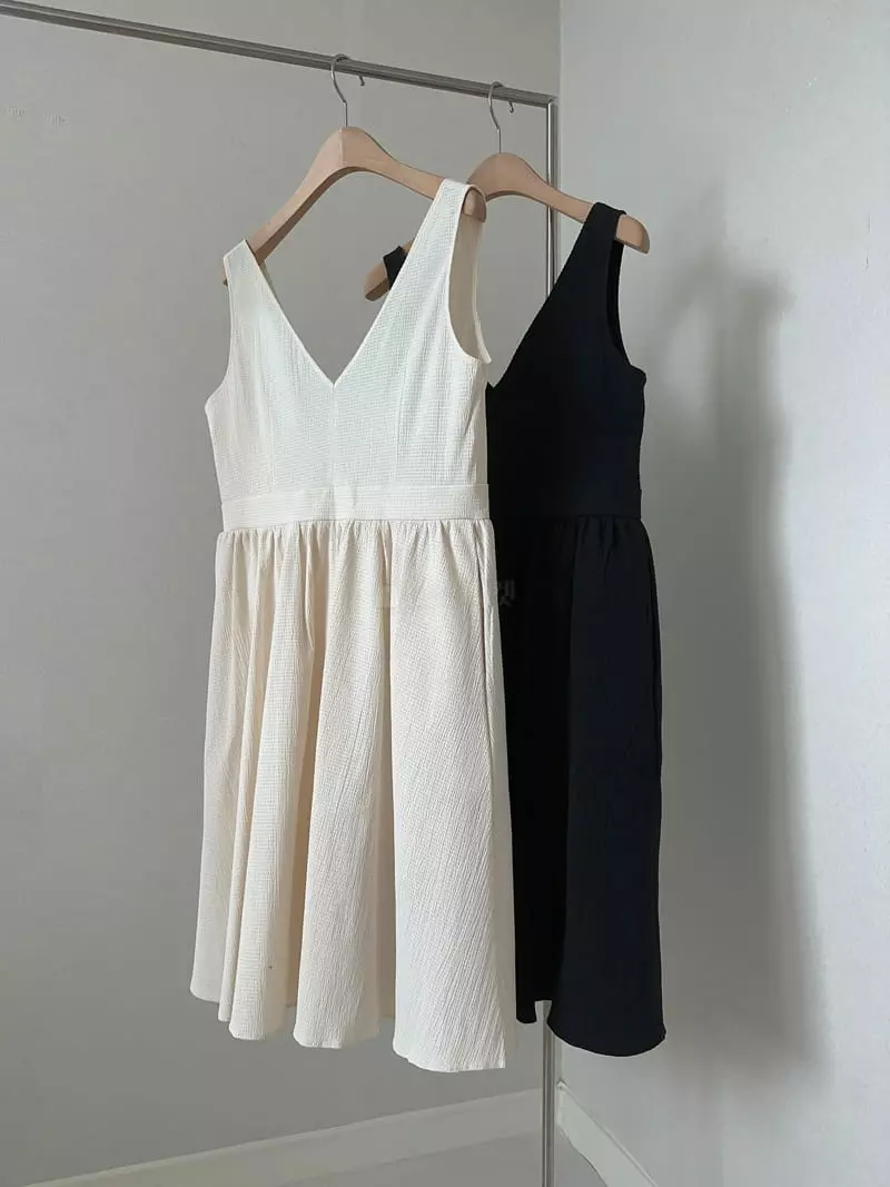 Unene Garden - Korean Women Fashion - #vintagekidsstyle - Cio One-piece - 12