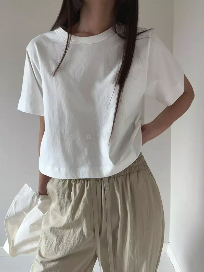 Unene Garden - Korean Women Fashion - #momslook - Cos Tee - 4