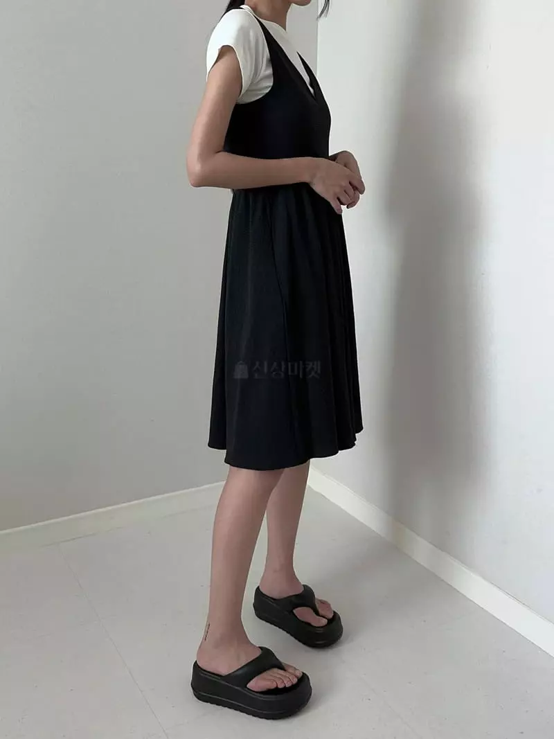 Unene Garden - Korean Women Fashion - #momslook - Cio One-piece - 4