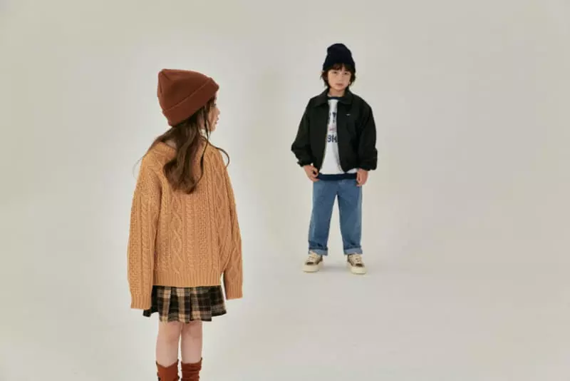 A-Market - Korean Children Fashion - #littlefashionista - Twist Round Knit Tee - 5
