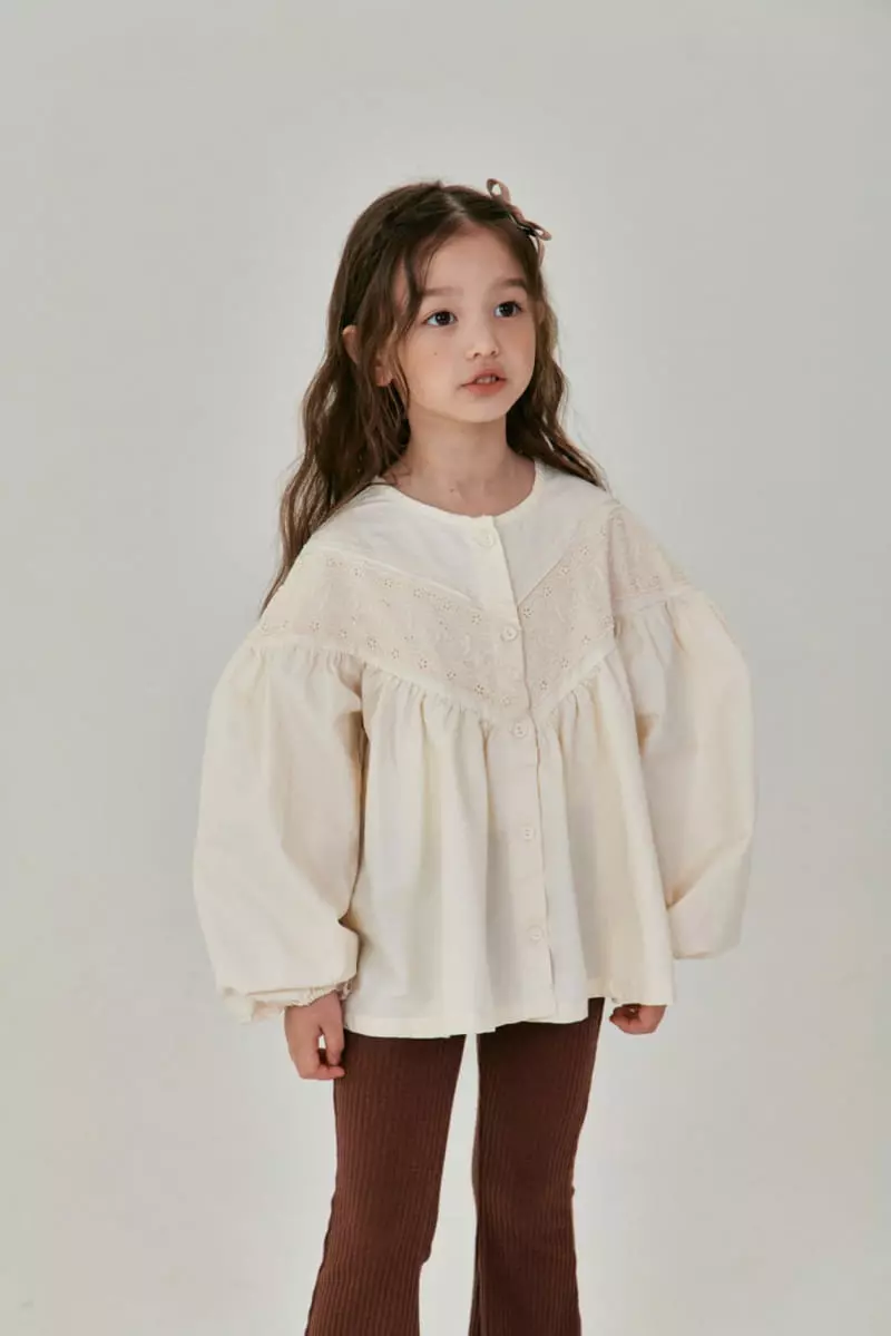 A-Market - Korean Children Fashion - #prettylittlegirls - V Lace Blouse