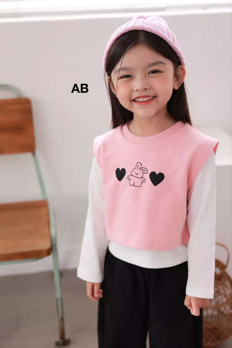 Ab - Korean Children Fashion - #prettylittlegirls - Heart Rabbit Vest
