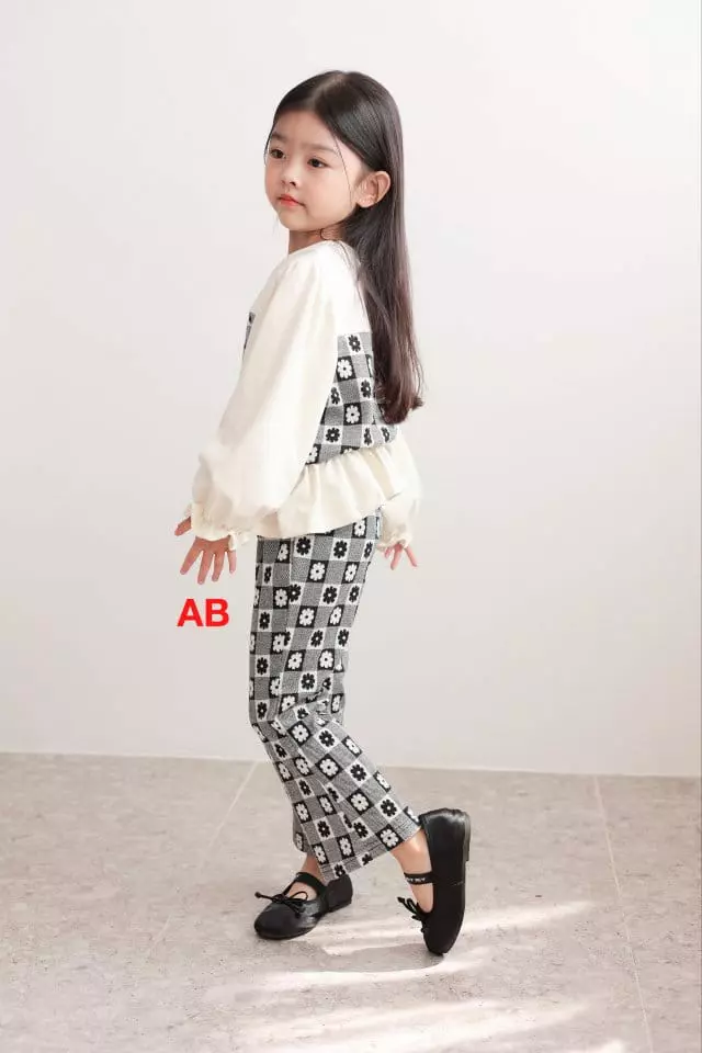 Ab - Korean Children Fashion - #stylishchildhood - Daisy Top Bottom Set - 12