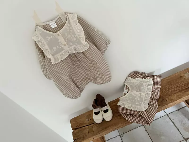 Bebe Nine - Korean Baby Fashion - #babyoutfit - Lace Bonbon Bodysuit - 4