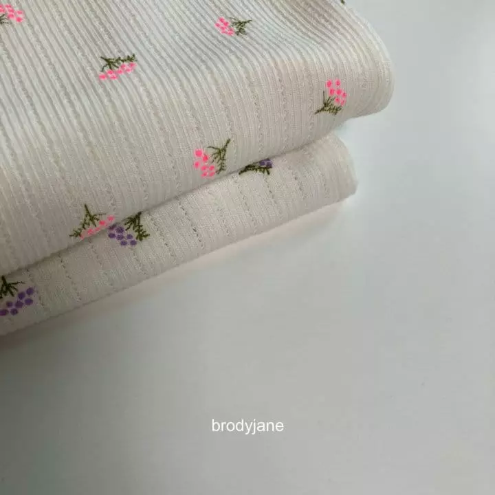 Brody Jane - Korean Children Fashion - #prettylittlegirls - Berry Eyelet Frill Pajama - 7