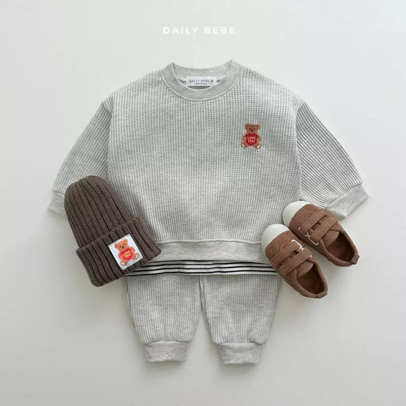 Daily Bebe - Korean Children Fashion - #magicofchildhood - Heart bear Waffle Top Bottom Set