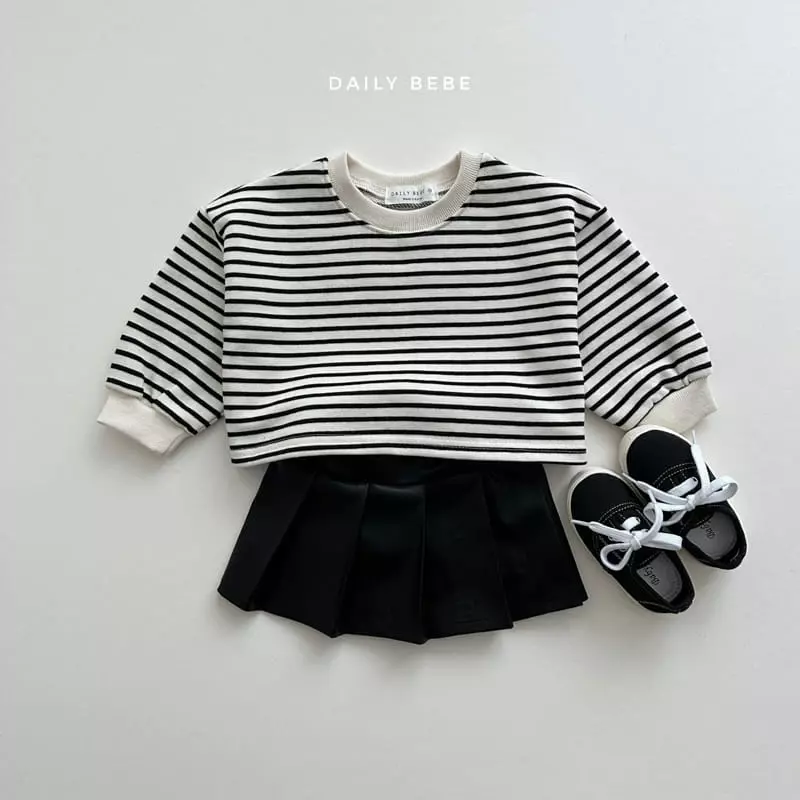 Daily Bebe - Korean Children Fashion - #magicofchildhood - Pettern Crop Sweatshirt - 10