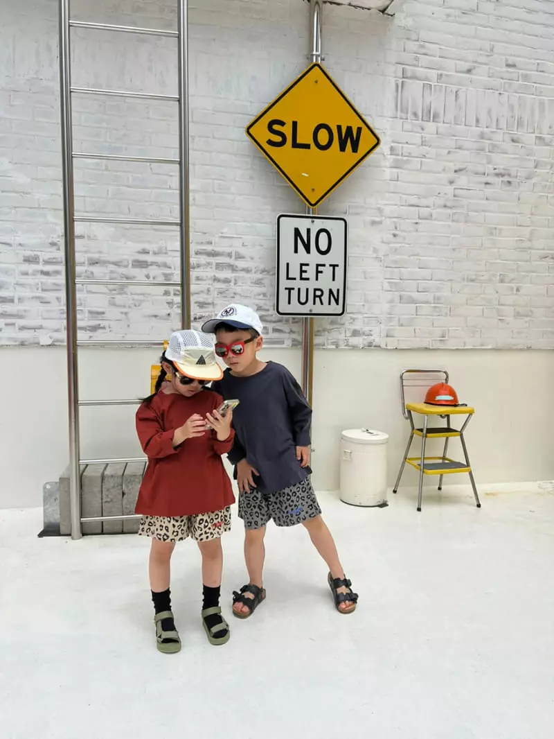 Fine-Studio - Korean Children Fashion - #magicofchildhood - Daily Silket Tee with Mom - 7