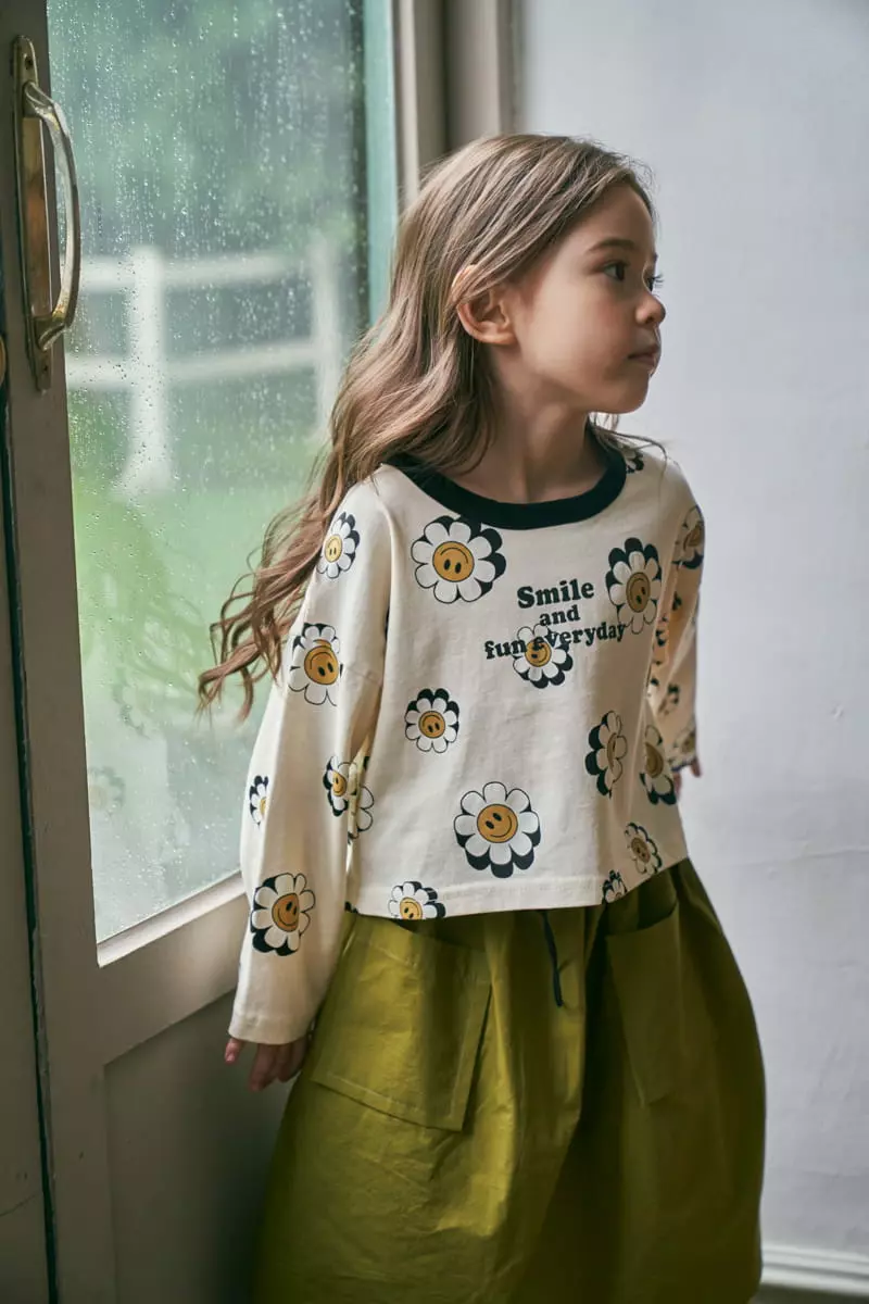 Green Tomato - Korean Children Fashion - #Kfashion4kids - Flower Crop Tee - 2