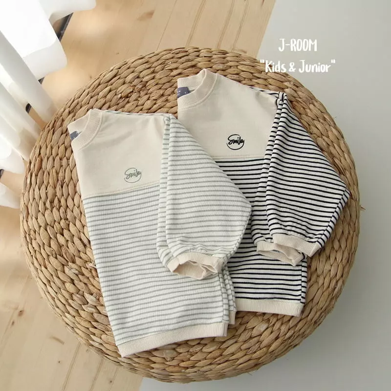 J-Room - Korean Children Fashion - #magicofchildhood - Slit St Sweatshirt