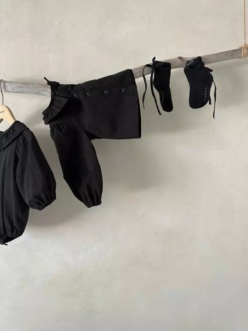 Monbebe - Korean Children Fashion - #littlefashionista - Cutting Frill Blouse