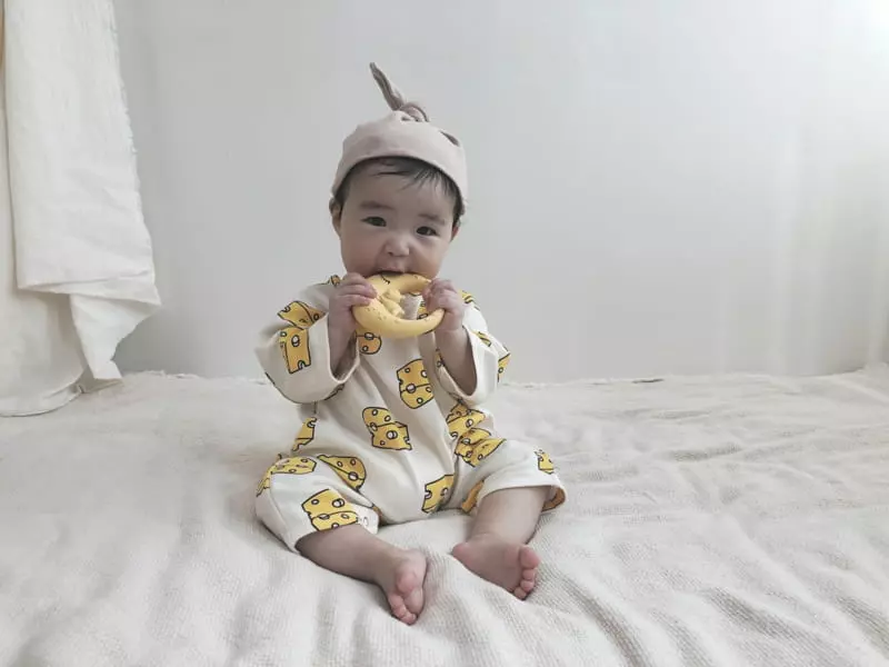 Moran - Korean Baby Fashion - #babyoutfit - Cheese Bodysuit with Bonnet - 6