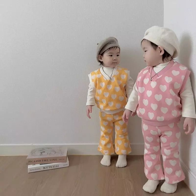 Moran - Korean Children Fashion - #kidsstore - Heart Top Bottom Set