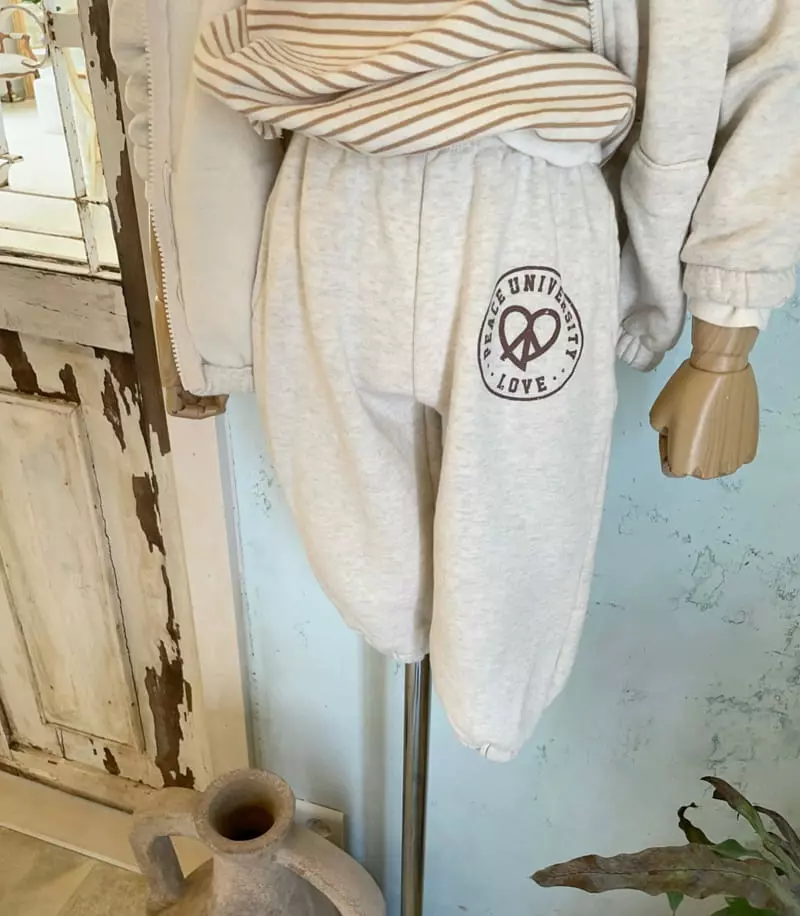 Studio M - Korean Children Fashion - #kidsshorts - Ecru Fleece Pants - 4