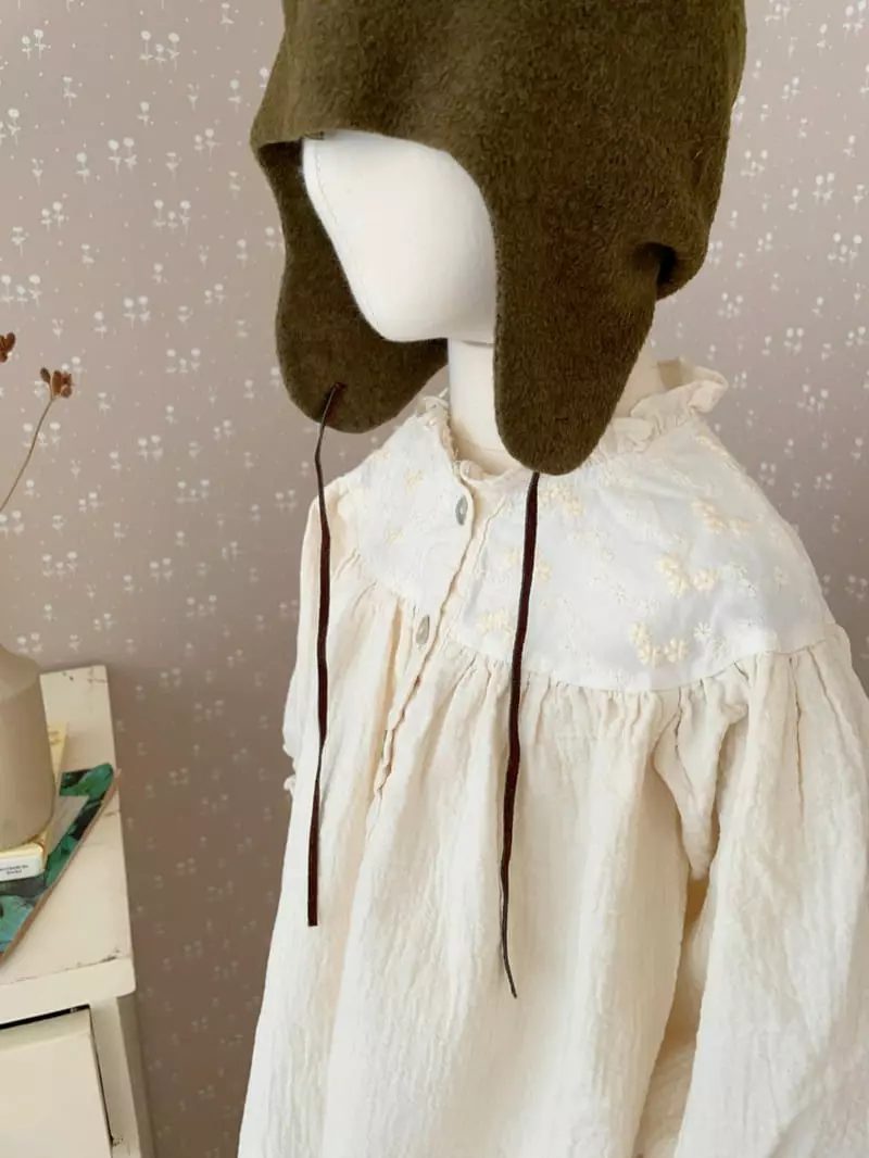 Studio M - Korean Children Fashion - #kidsstore - Cream Embrodiery One-piece - 6