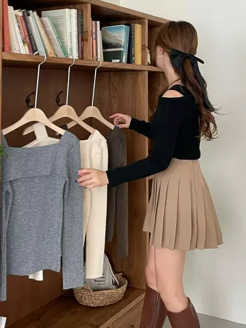 Adaze - Korean Women Fashion - #momslook - Cream Shoulder Tee - 4