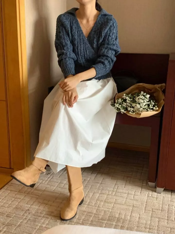 Atthismoment - Korean Women Fashion - #momslook - Kay Blap Knit Tee