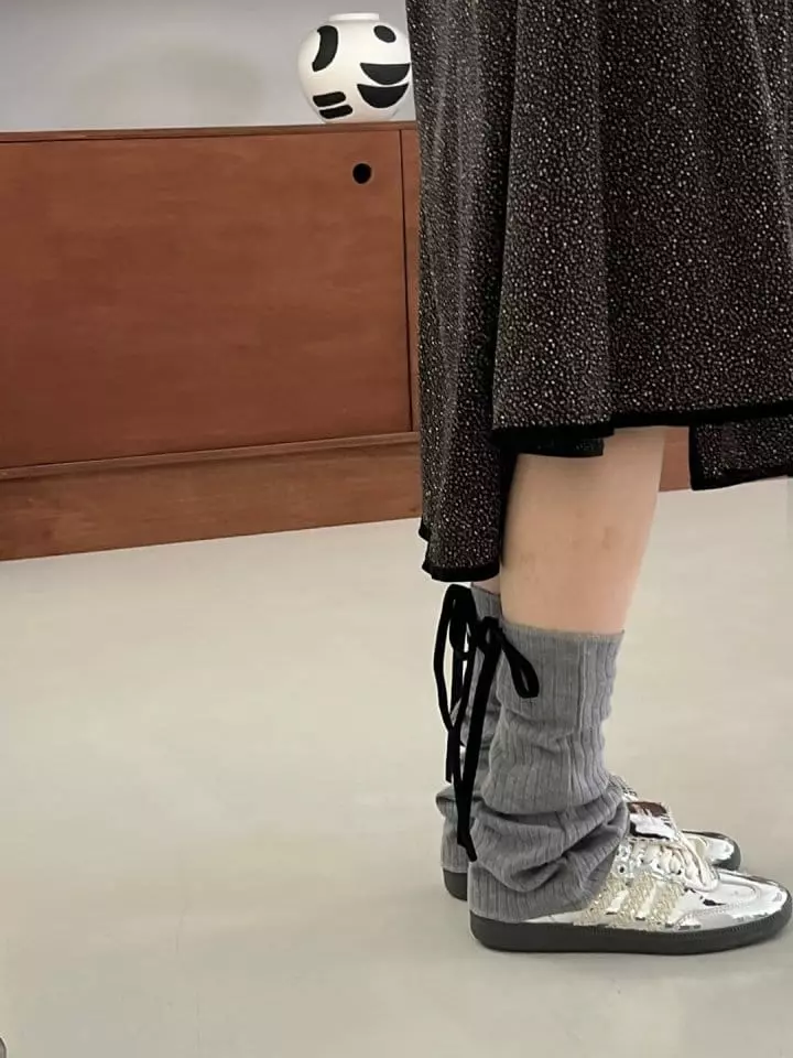 Bricklane - Korean Women Fashion - #momslook - Velvet Ribbon Warmer - 2