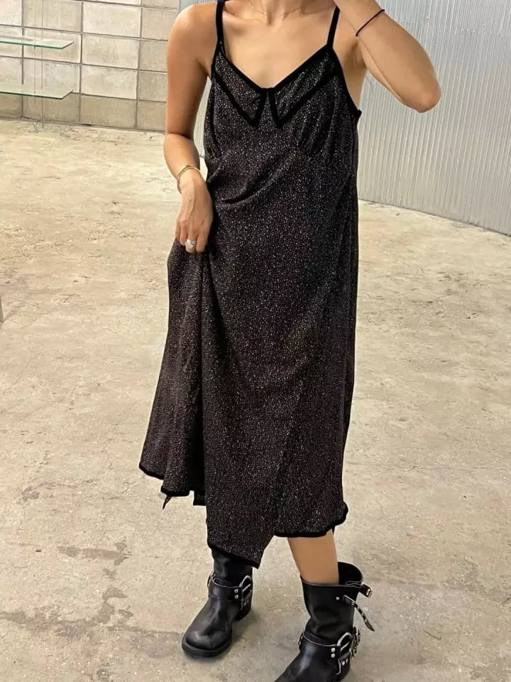 Bricklane - Korean Women Fashion - #momslook - Velvet Collar One-piece - 9
