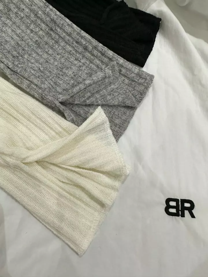 Bricklane - Korean Women Fashion - #restrostyle - Rib Slit Warmer - 2