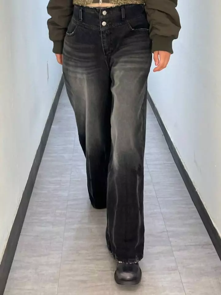Bricklane - Korean Women Fashion - #restrostyle - Washing Black Jeans - 4