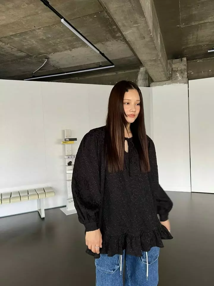 Bricklane - Korean Women Fashion - #womensfashion - Jacquard Puff Blouse - 5
