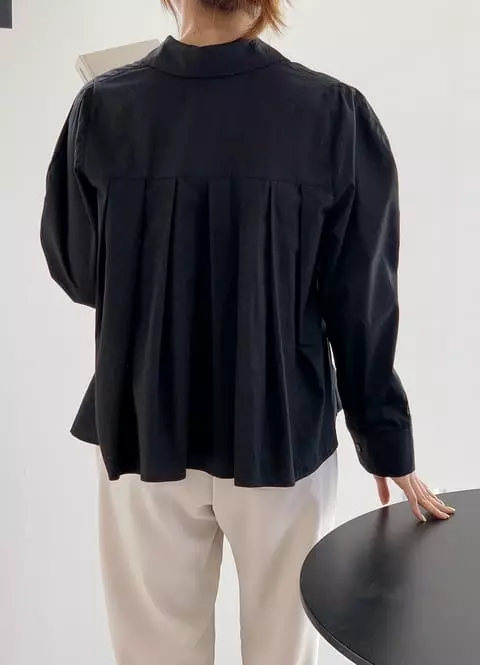 French Chic - Korean Women Fashion - #vintageinspired - Pleated crop blouse - 8