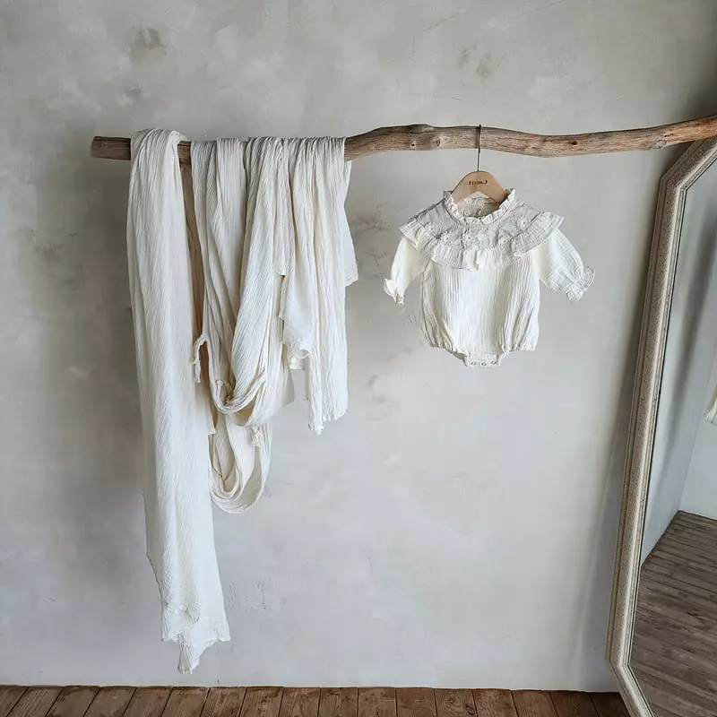From J - Korean Baby Fashion - #babyclothing - Bon Jour Frill Bodysuit - 4